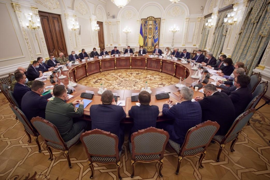 უკრაინის უსაფრთხოების საბჭომ საგანგებო მდგომარეობის შემოღებას მხარი დაუჭირა