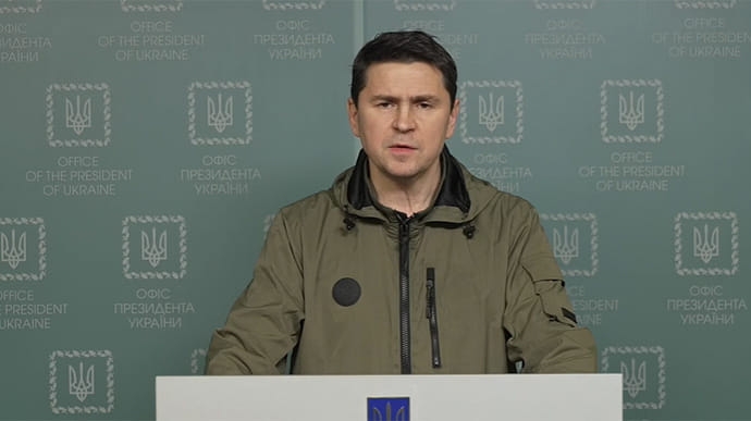 პოდოლიაკი: როგორც ჩანს, დასავლელ მეგობრებს სიამოვნებთ მყუდრო კაფეებში ჯდომა და დანგრეული უკრაინის ყურება