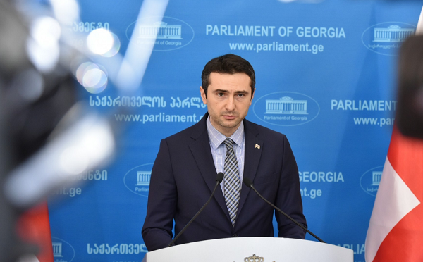 კახა კუჭავა განცხადებას აკეთებს