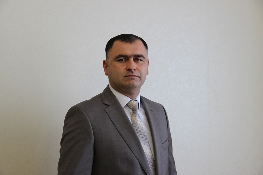 ბიბილოვის კონკურენტი ე.წ. არჩევნებში გამარჯვებას ზეიმობს