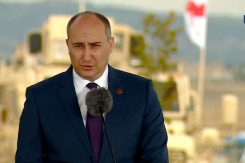 საქართველოს თავდაცვის მინისტრი განცხადებას აკეთებს