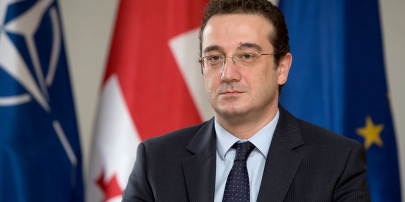 პრეზიდენტმა გაეროში საქართველოს ელჩად დავით ბაქრაძე დანიშნა