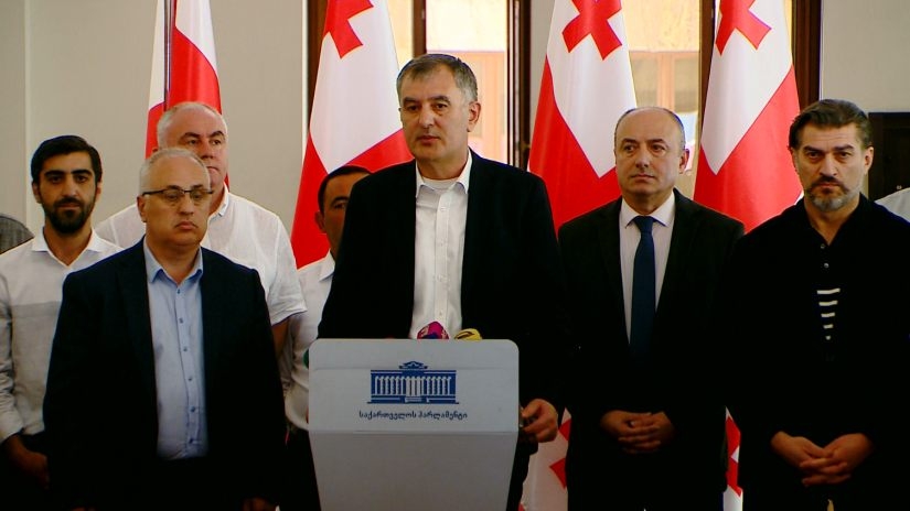 „აშშ-ის აგენტების უმეტესობა დღეს „ნაციონალურ მოძრაობაშია“ - ოთხეულის მორიგი წერილი