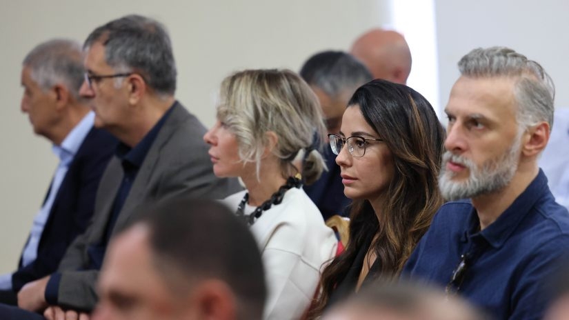 კიდევ ერთი ფორმალურად წასული დეპუტატი - სოზარ სუბარი „ქართული ოცნების“ სხდომას დაესწრო