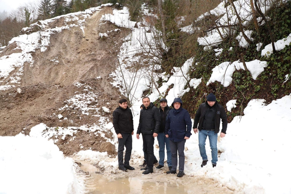 ხულოს, შუახევისა და ქედის მუნიციპალიტეტებში რამდენიმე ადგილზე განვითარდა მეწყერული პროცესი