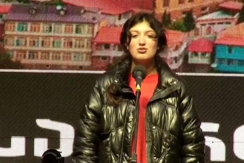 უცნობის აქციის მონაწილე: მწარედ მახსოვს იმ რეჟიმის სისასტიკე, 4 წლის ვიყავი, მაგრამ მახსოვს