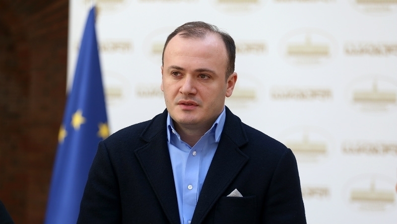 ზარქუა პუტინზე: შემდეგი ნაბიჯი აფხაზეთის და ოსეთის დაბრუნება იქნება