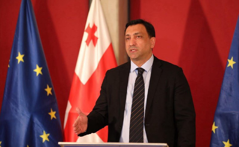 ლევან ბეჟაშვილი: მიხეილ სააკაშვილი ქართულ ოცნებას წალეკავს