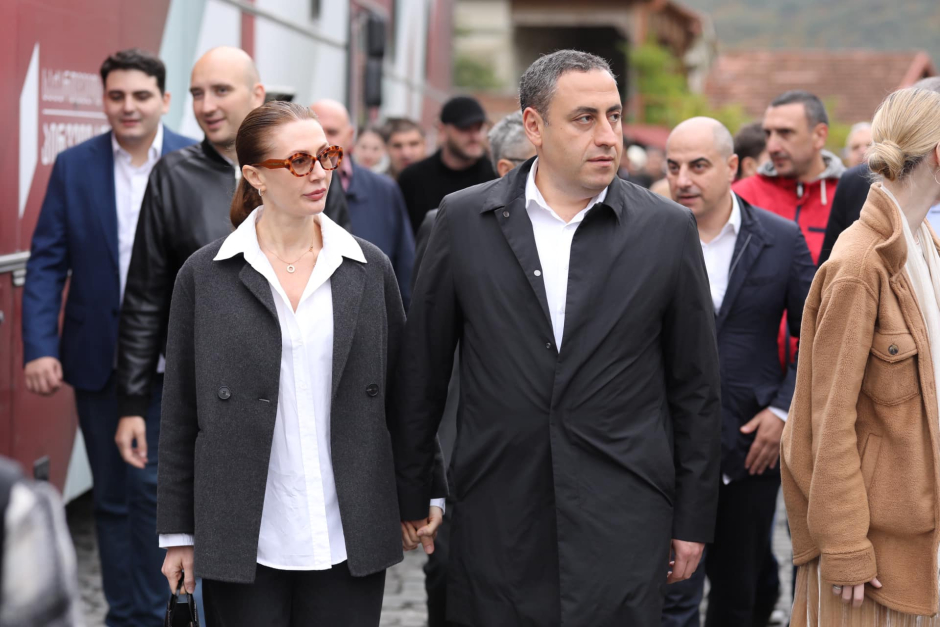 ვაშაძე: ქართველი ხალხი არც ბოდიშს მოიხდის, არც დაიჩოქებს