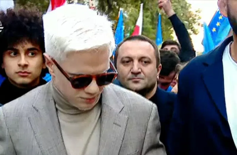 ცოტნე ივანიშვილი: ომსა და მშვიდობას შორის არის არჩევანი