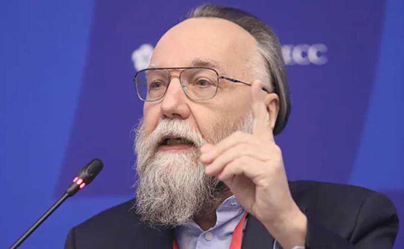 დუგინი არჩევნების შედეგებით კმაყოფილია და ზურაბიშვილის სახლში გაშვებას ითხოვს