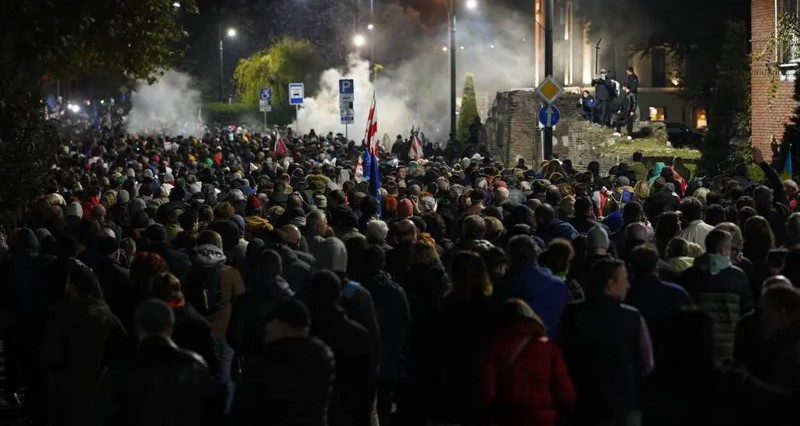 საპროტესტო აქცია ევროპის მოედანზე გრძელდება