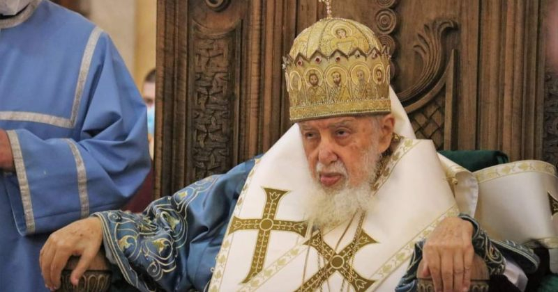 არსებული ინფორმაციით, აქციაზე სცემეს და დააკავეს პარტიარქის ახლო გარემოცვა