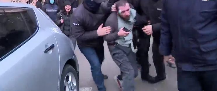 „კოალიცია ცვლილებისთვის“ წევრი, გელა ხასაია ძალის გამოყენებით დააკავეს