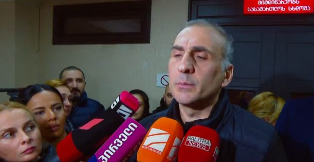 „ფაქტია რაღაც მოხდა...“ | ალეკო ელისაშვილი სასამართლო დარბაზიდან გაათავისუფლეს