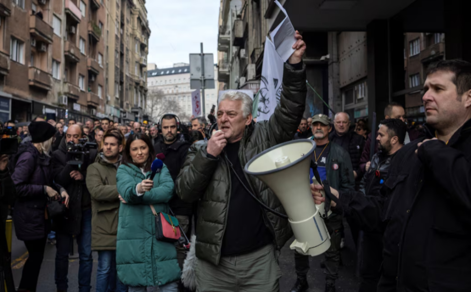 სერბეთში ანტისამთავრობო აქციების გამო,სკოლები, წიგნის მაღაზიები, თეატრები და ბარები ერთი დღით დაიხურა