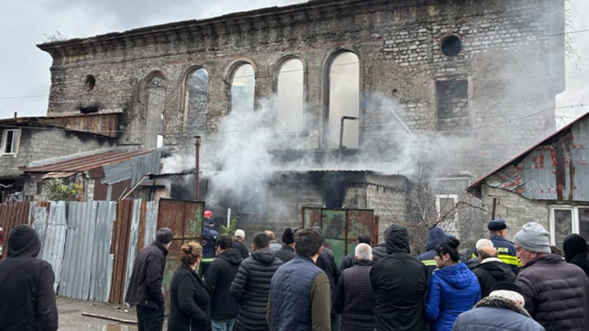 ბათუმში, „ოცნების ქალაქის“ დასახლებაში ხანძარი გაჩნდა