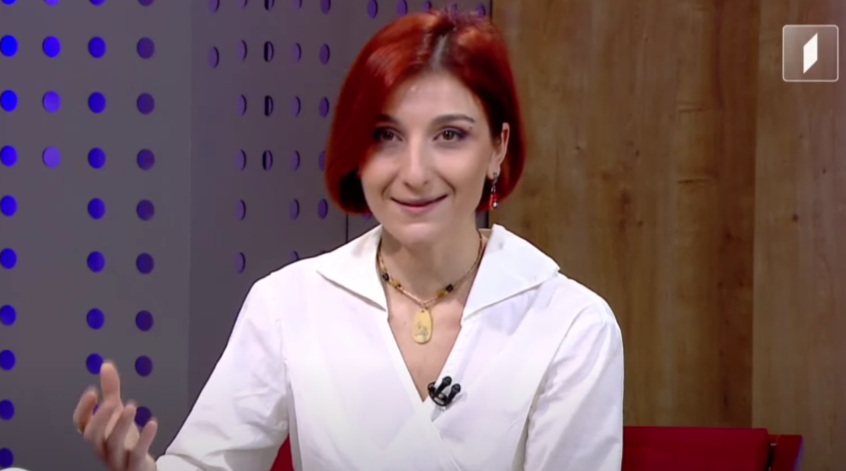 საზოგადოებრივმა მაუწყებელმა ჟურნალისტი, აზრის გამოხატვის გამო, ეთერიდან ჩახსნა