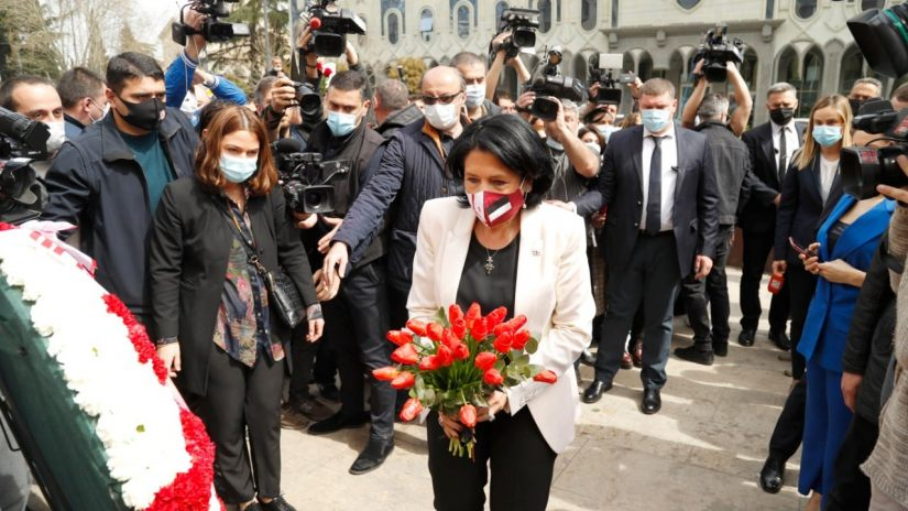 ზურაბიშვილი: რუსებს და მათ მონებს მოაქვთ ომი და ძალადობა!