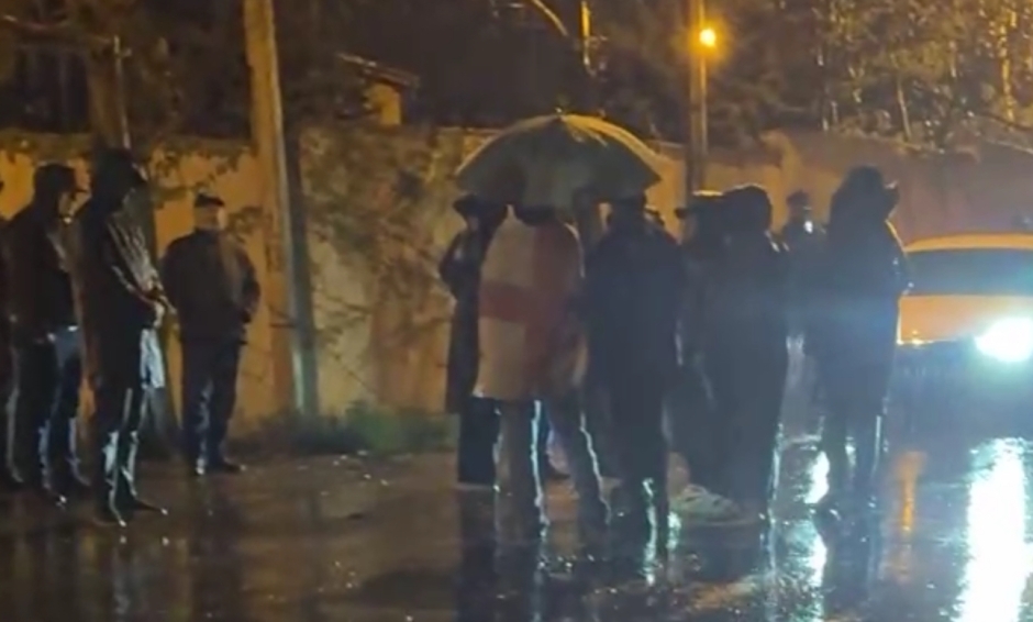 წულუკიანის სახლთან დიდი რაოდენობით პოლიციაა მობილიზებული
