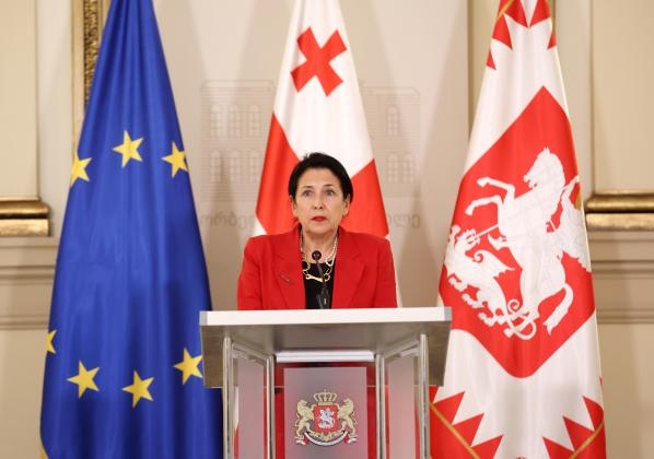 სალომე ზურაბიშვილი: ეროვნულ გმირზე რომ აცხადებ საჯაროდ: „უაზროდ განწირული“, ეს ქვეყნის ღალატის ტოლფასი არ არის?