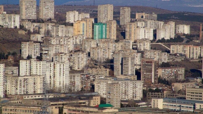 „საბჭოთა სახლებს დემონტაჟი მოუწევს“ | განცხადება