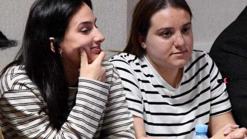 პროკურატურა ოპოზიციური პარტიების, „ახალის“ და „გირჩი-მეტი თავისუფლების“ პრესსამსახურების პატიმრობას ითხოვს