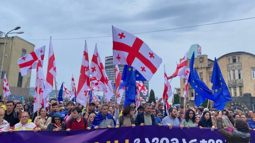მზადება 9 მაისის მარშისთვის - დედაქალაქი კიდევ ერთი მასშტაბური მსვლელობისთვის ემზადება