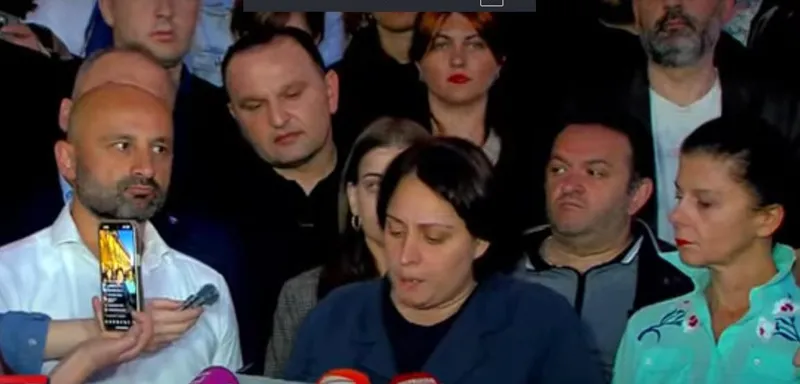 8 ოპოზიციური პარტია არჩევნებში მონაწილეობაზე უარს ამბობს