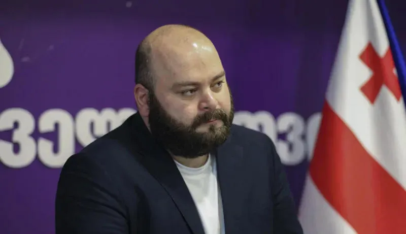 ბექა ლილუაშვილი პოლიტიკიდან მიდის ბექა ლილუაშვილი პოლიტიკიდან მიდის