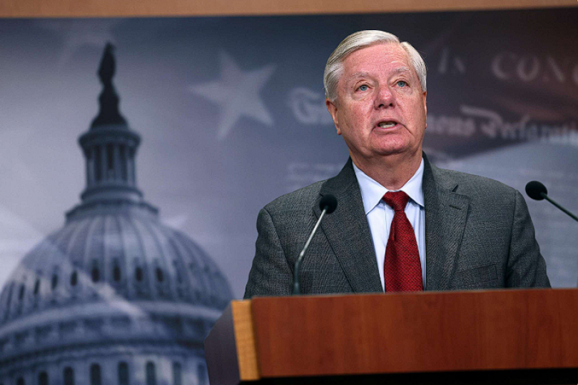 ამერიკელი სენატორი ირანელ ხალხს: თქვენი კოშმარი სრულდება, დახმარება გზაშია ამერიკელი სენატორი ირანელ ხალხს: თქვენი კოშმარი სრულდება, დახმარება გზაშია