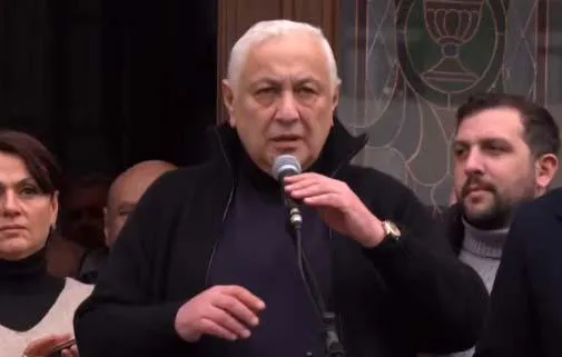 დავით გურგენიძე: გადადგომას არ ვაპირებ - აკადემიურ საბჭოს შევკრებ და იქნება ღია მსჯელობა დავით გურგენიძე: გადადგომას არ ვაპირებ - აკადემიურ საბჭოს შევკრებ და იქნება ღია მსჯელობა