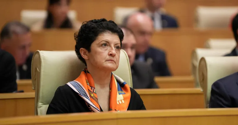 წულუკიანი: გახარიამ კომისიაზე მოსვლა იარაღიანი დაცვით მოითხოვა, იმდენი ვქენით, ეს ადამიანი ქვეყნიდან გავაქციეთ და რომელი დებატის წაგებაზეა საუბარი?