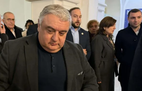 ჯაბა სამუშია განათლების სამინისტროში შეხვედრის შემდეგ: საჭიროა დიალოგი გაგრძელდეს